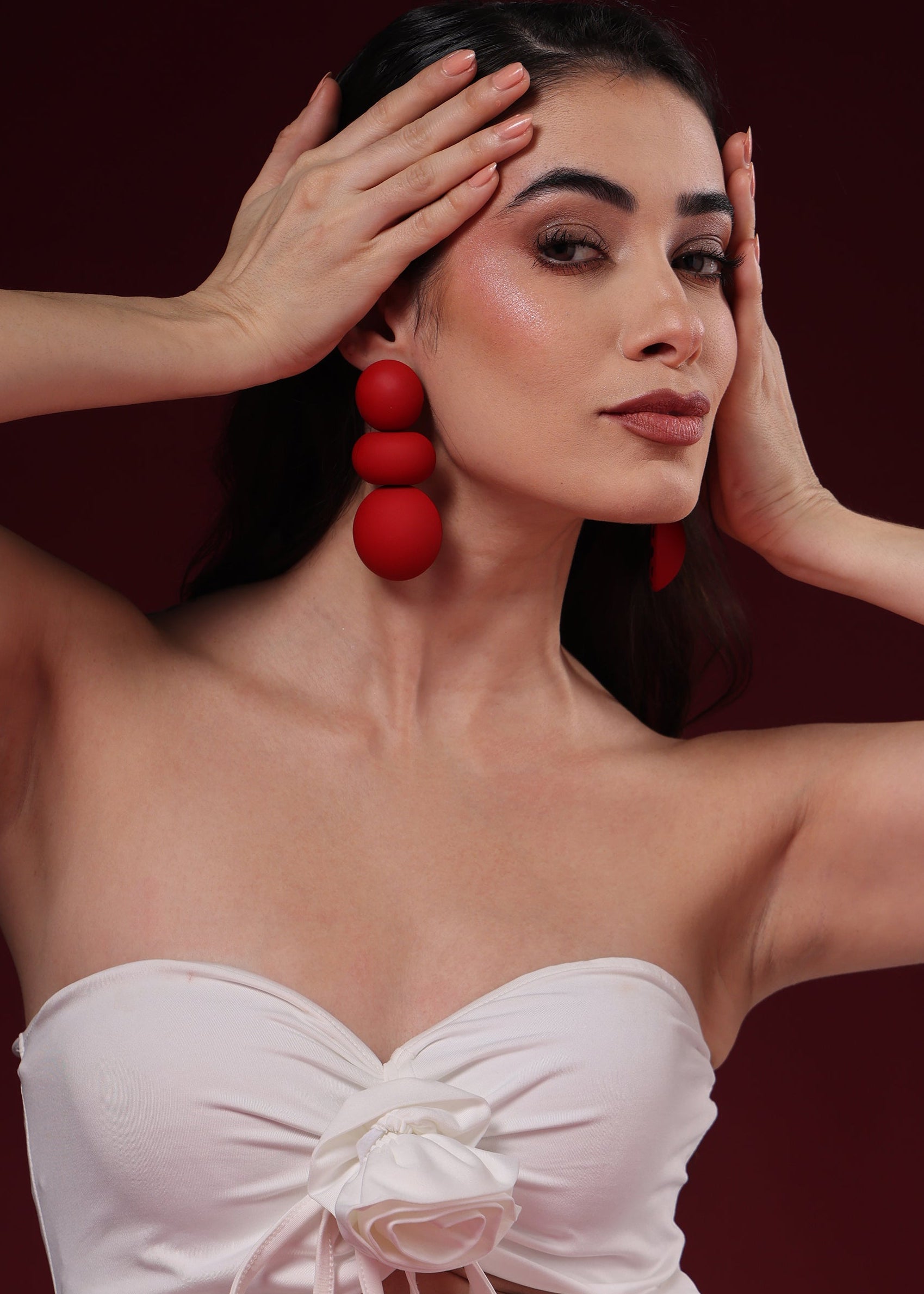 RED LADYBUG STATEMENT EARRINGS  De Novoo
