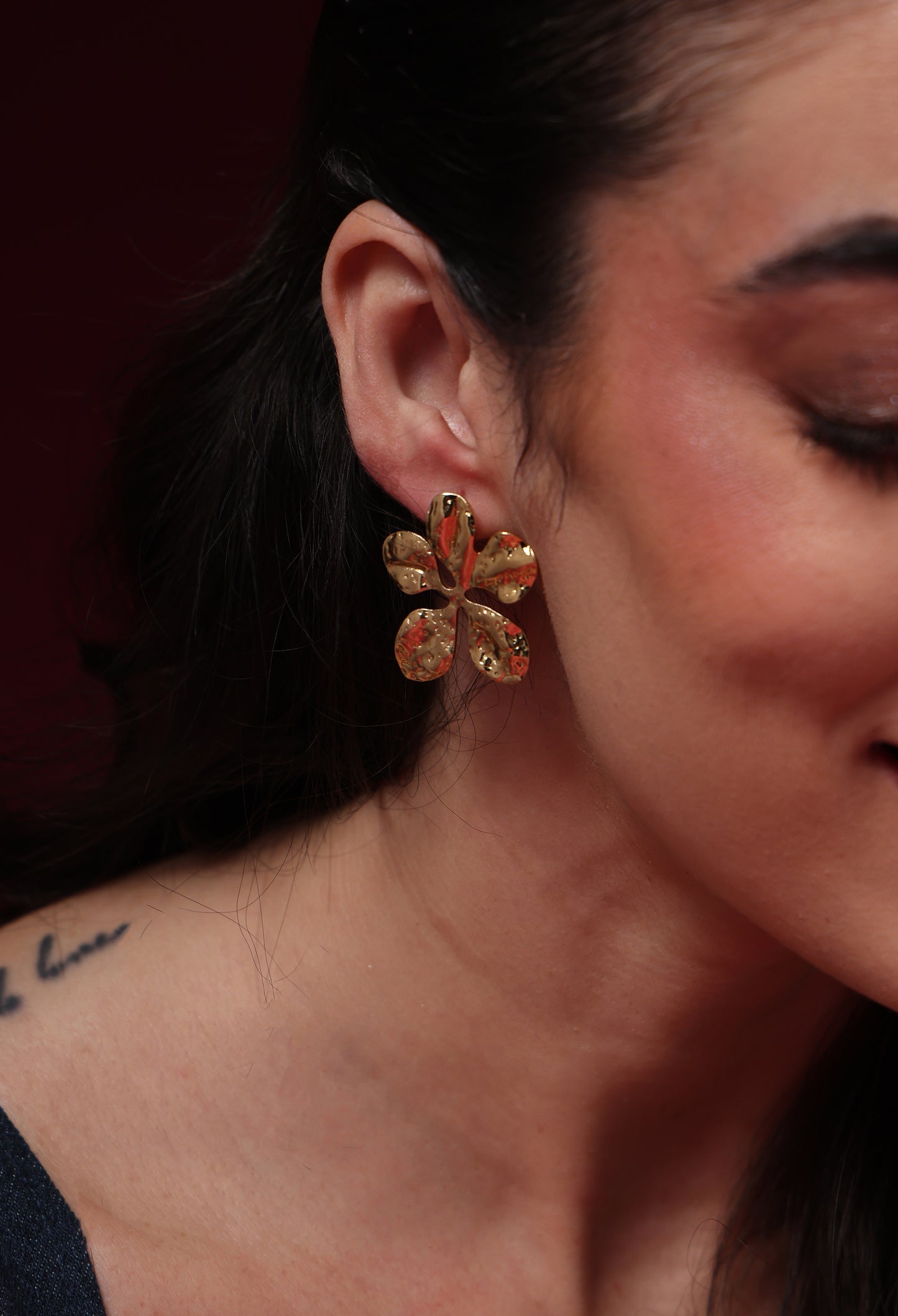 FLOWER VALORA GOLDEN STUD EARRINGS