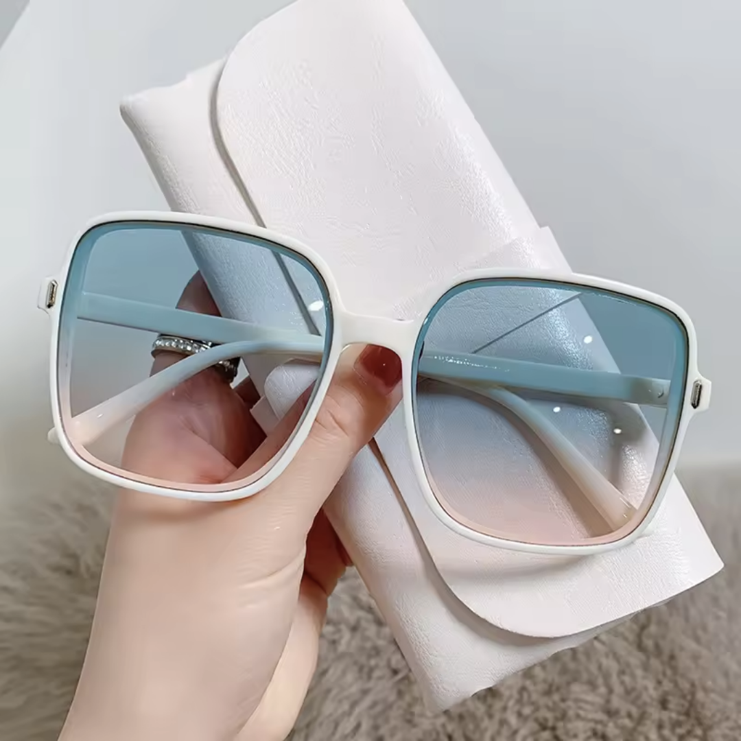 PASTEL BLUE LUXURY GLASSES – De Novoo
