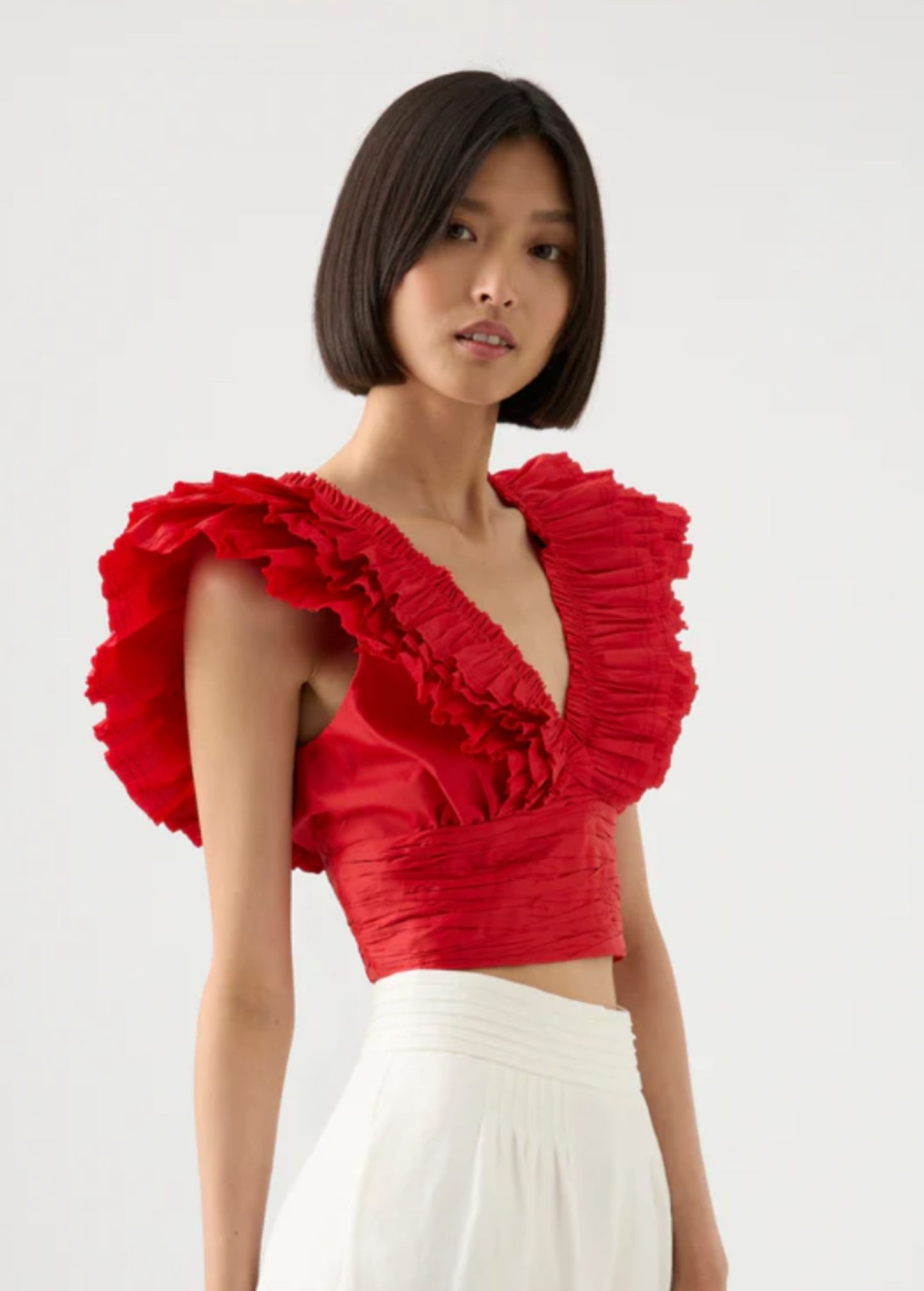 PLEATED DEEP NECK CROP TOP