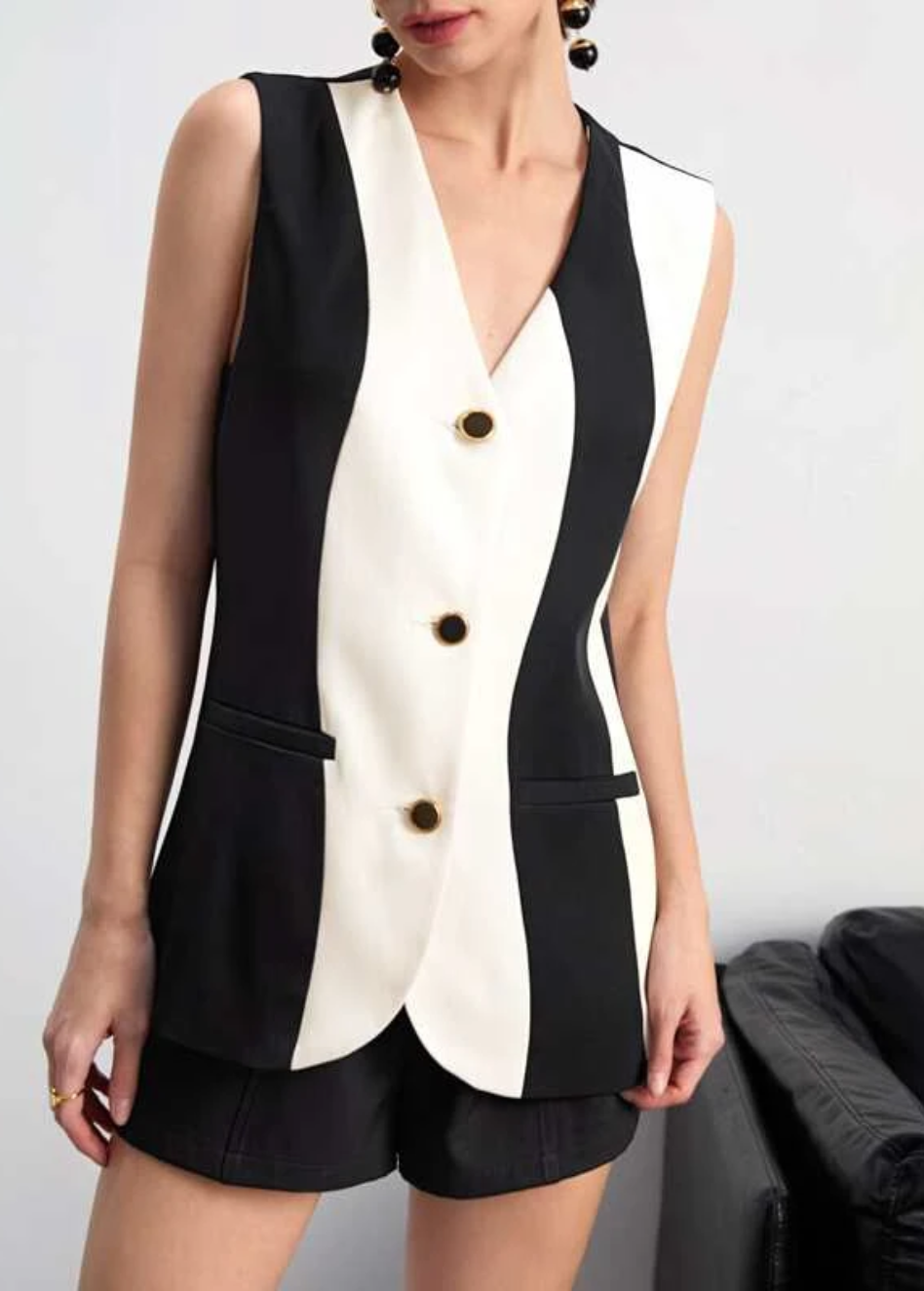TWO TONE BUTTON FRONT VEST BLAZER TOP