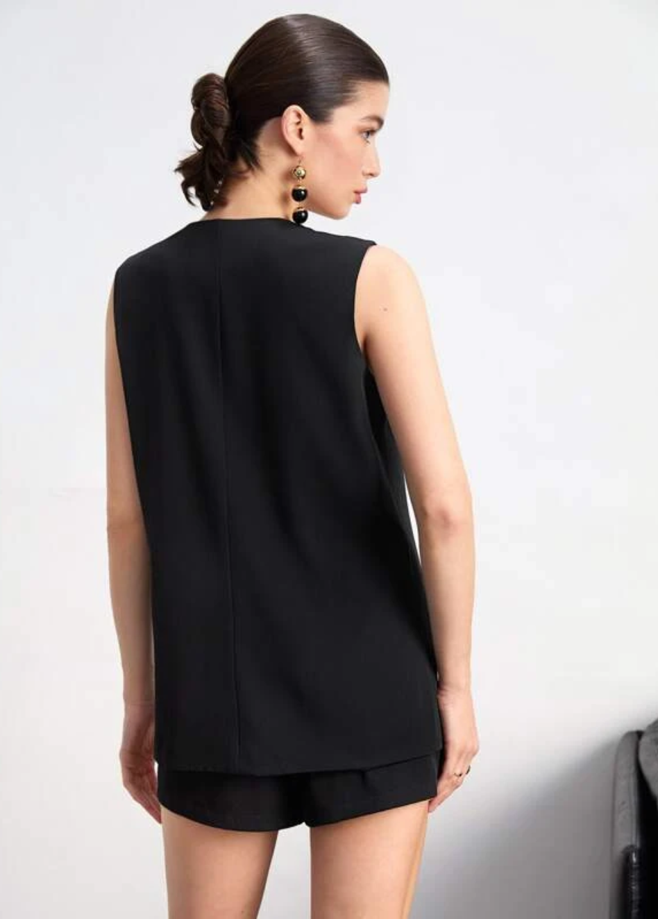 TWO TONE BUTTON FRONT VEST BLAZER TOP