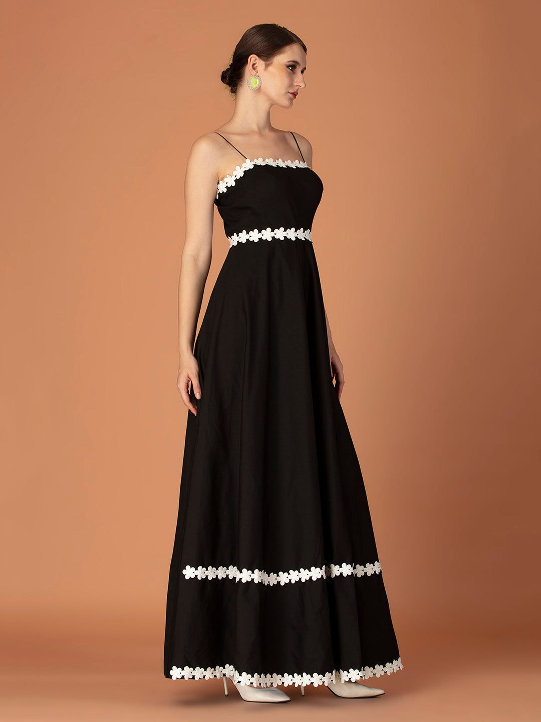 FLOWER LACE MAXI GOWN