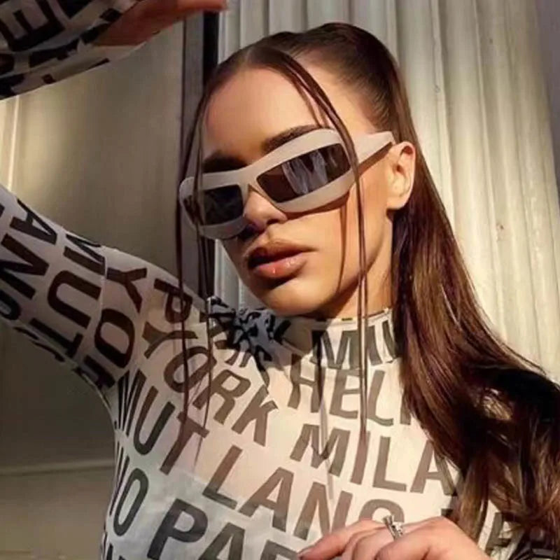 SILVER SHARP CAT-EYE SUNGLASSES