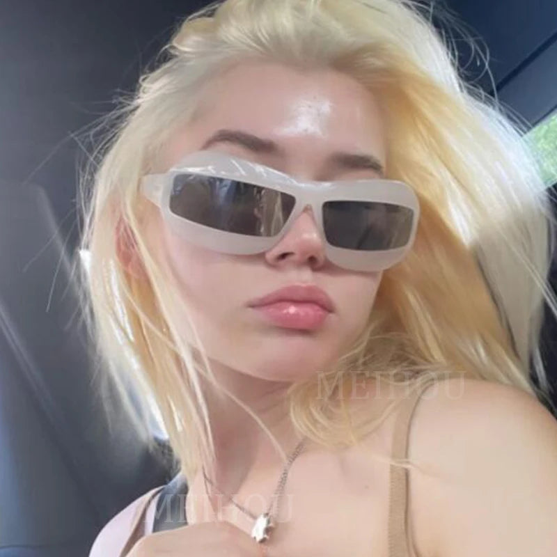 SILVER SHARP CAT-EYE SUNGLASSES