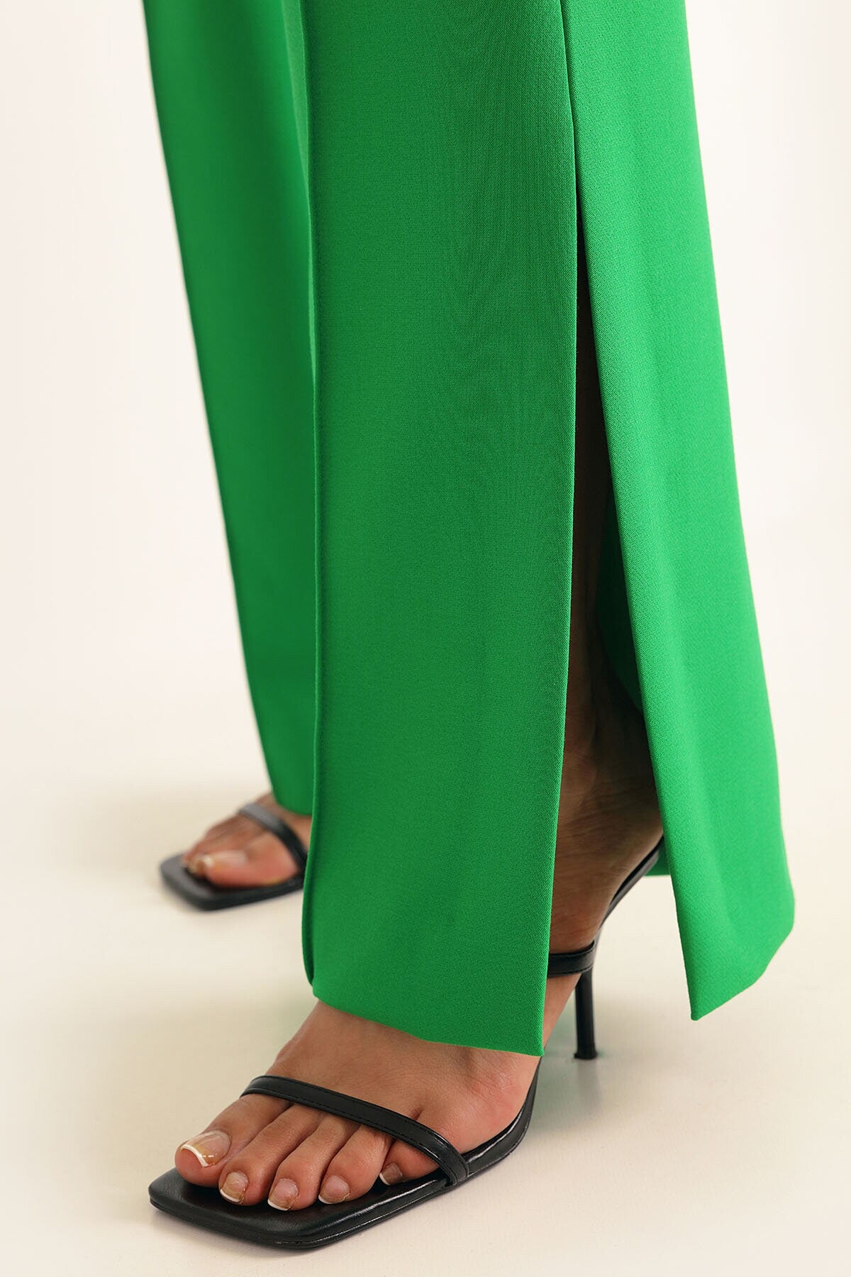 HIGH WAIST SLIT TROUSER
