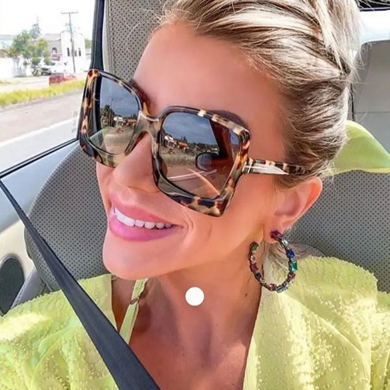 LEOPARD PRINT OVERSIZED SUNGLASSES