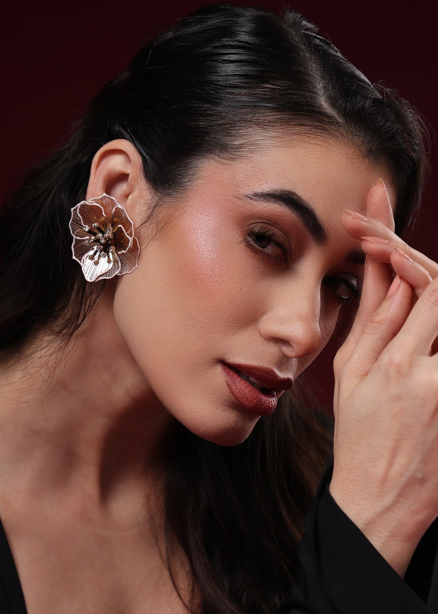 LEEYA METAL FLOWER STUDS