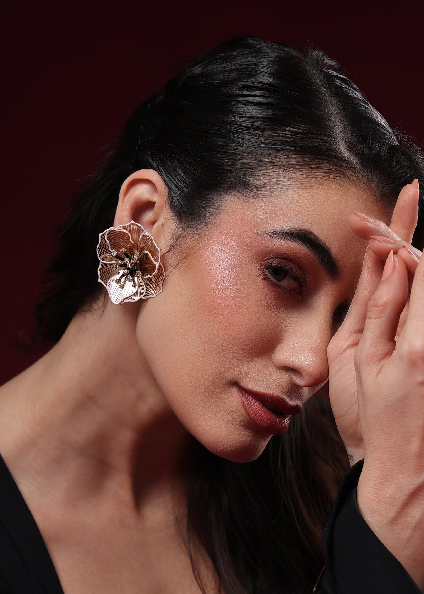 LEEYA METAL FLOWER STUDS