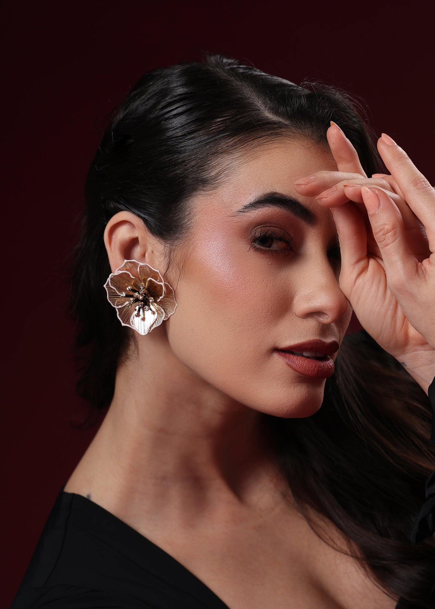 LEEYA METAL FLOWER STUDS