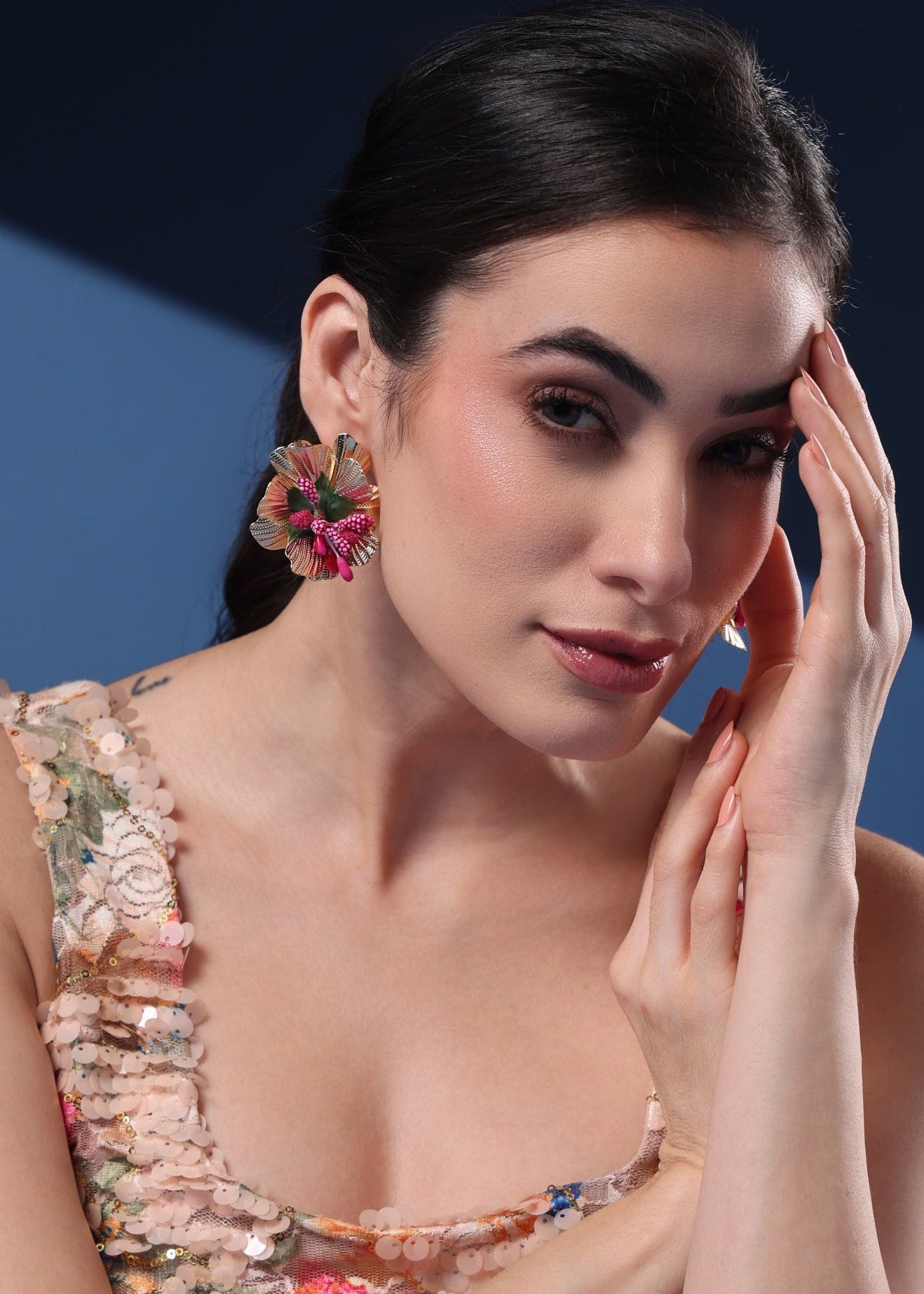 TE AMO ROSE STUDS