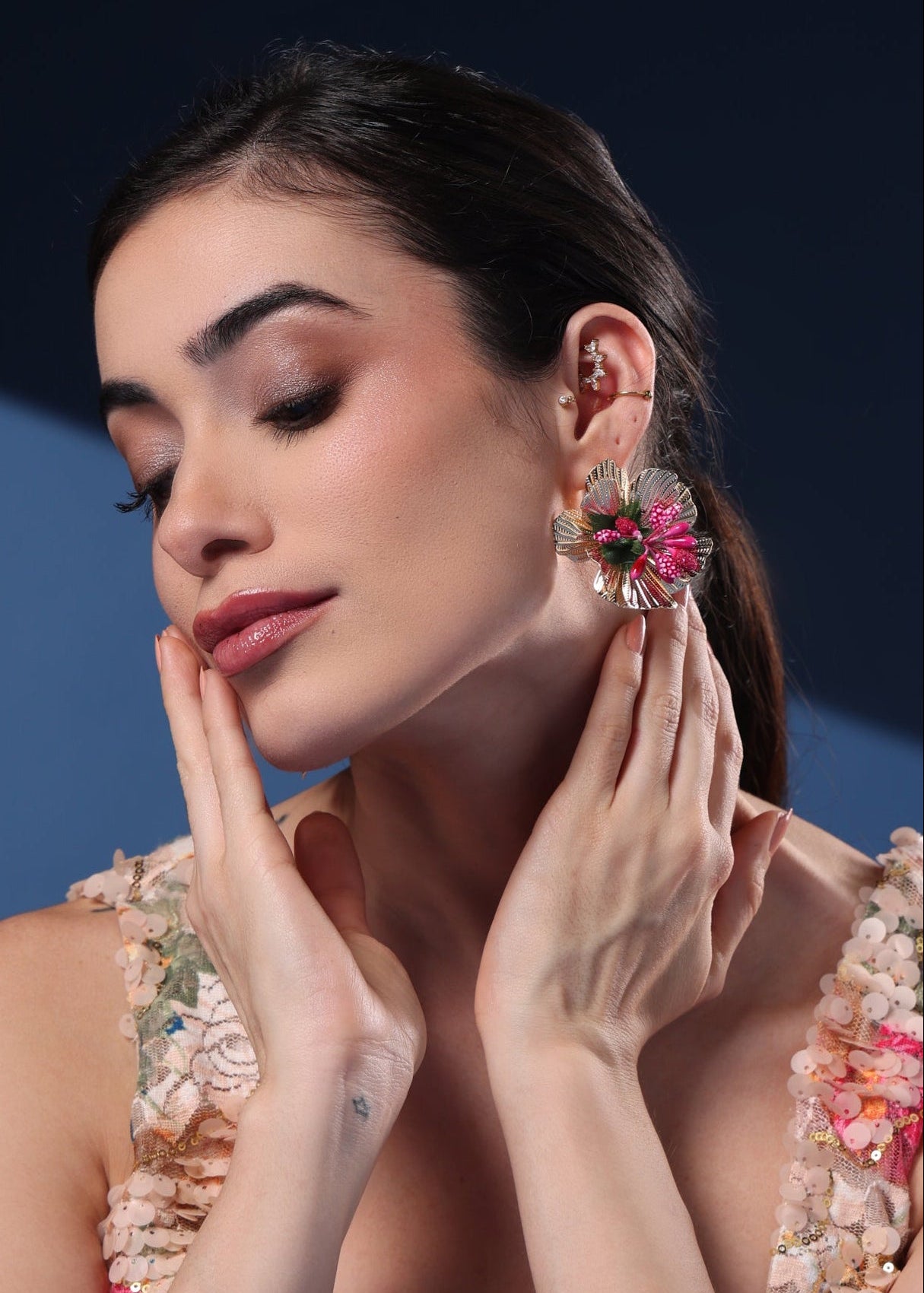 TE AMO ROSE STUDS