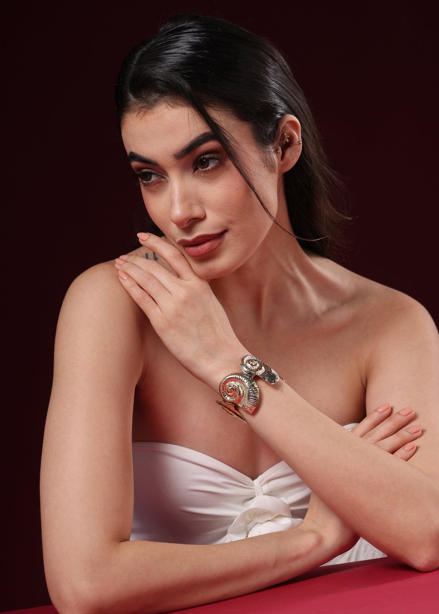 GOLDEN SHELL BRACELET