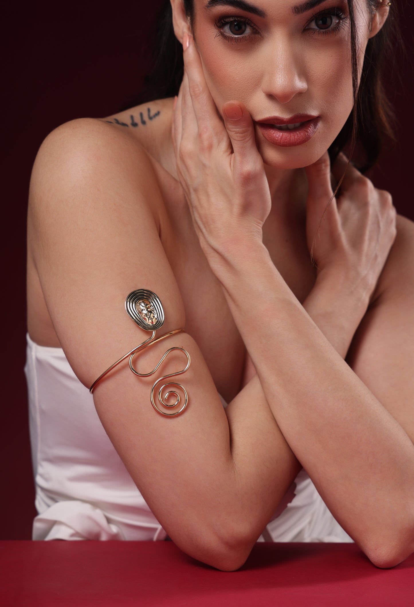 LUNA COIL ARMLET