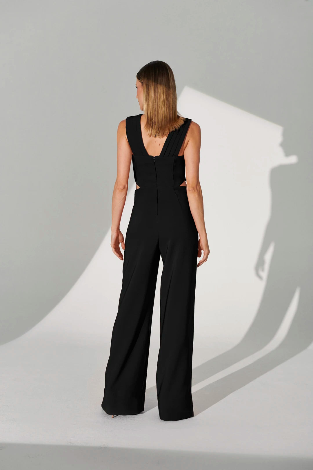 BLACK DEEPNECK JUMPSUIT