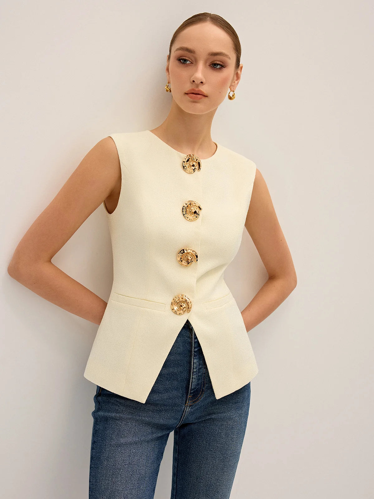 CHIC BUTTON VEST
