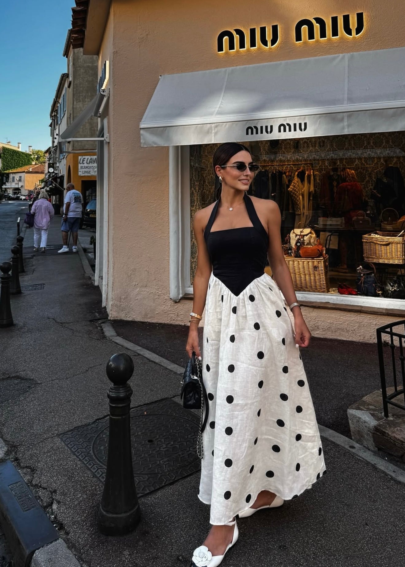 ÉLEGANCE DOTS MAXI DRESS