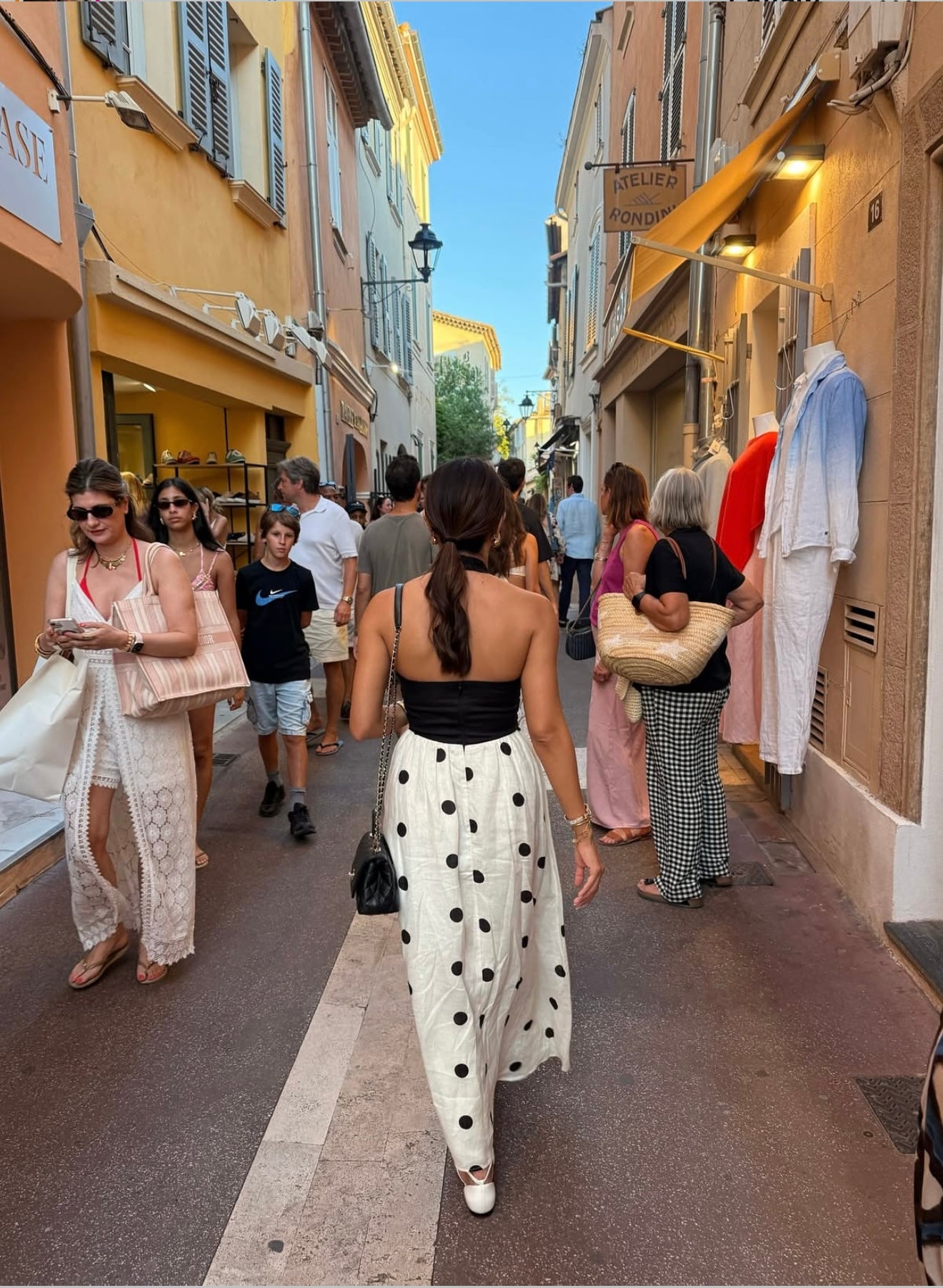 ÉLEGANCE DOTS MAXI DRESS