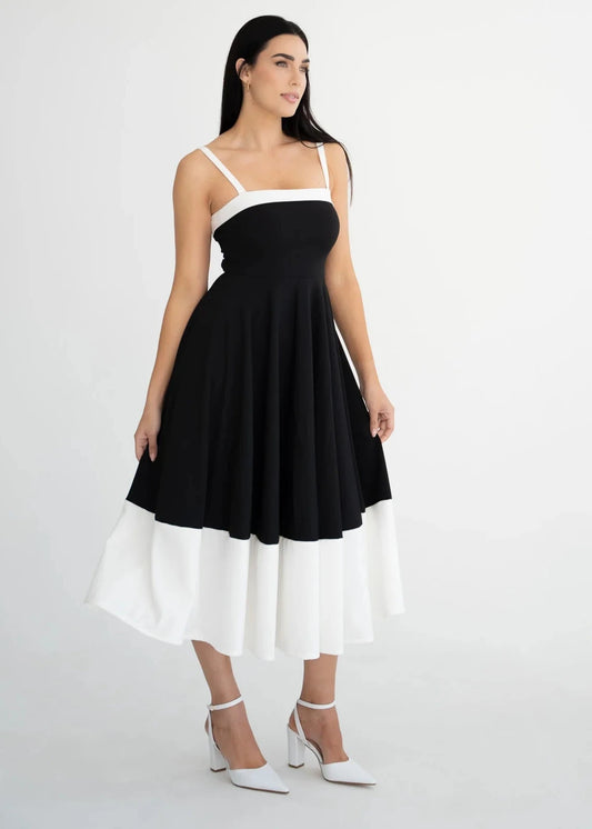 WHITE AND BLACK FLARED DRESS