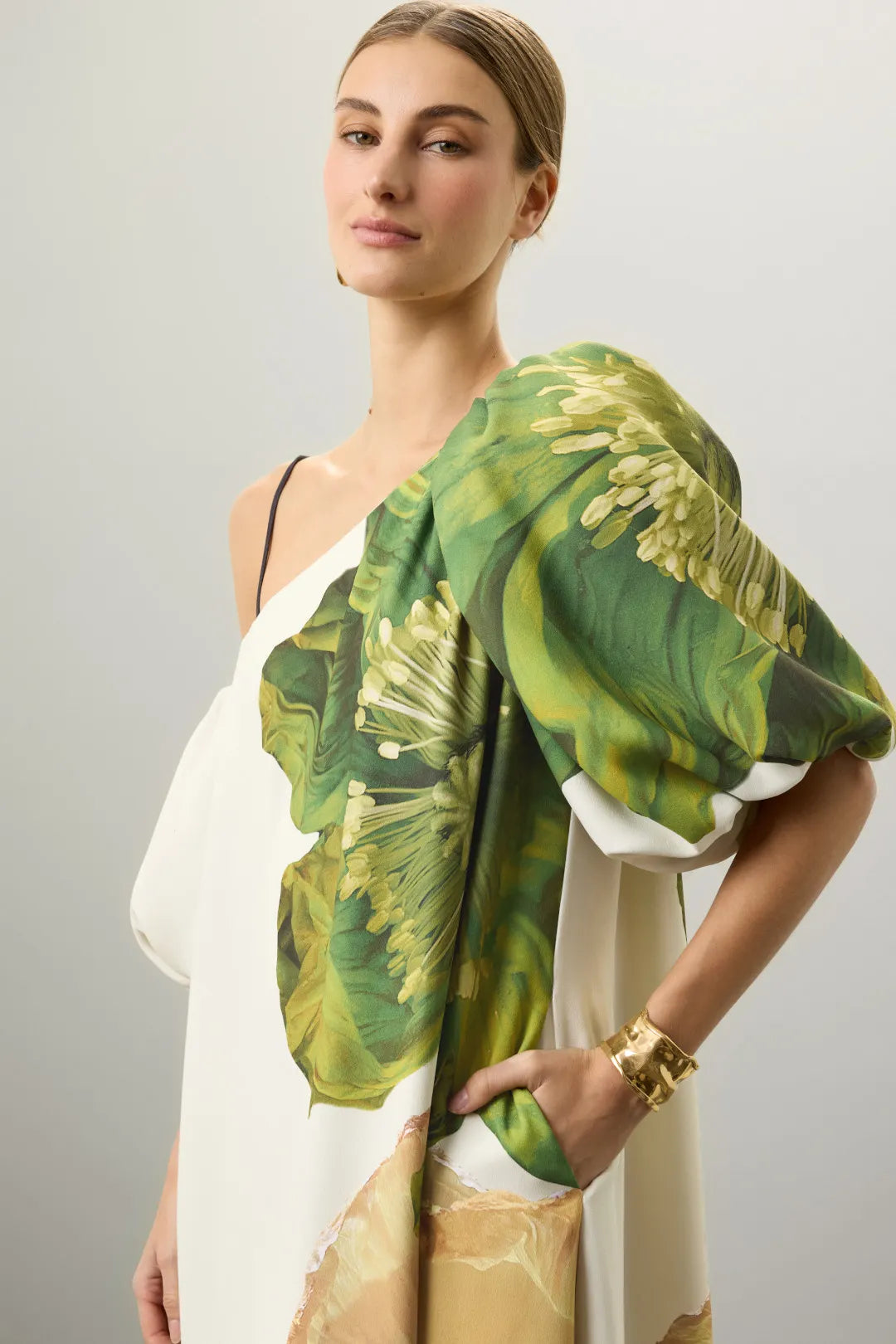 FLORAL ABSTRACT PRINT MAXI GOWN