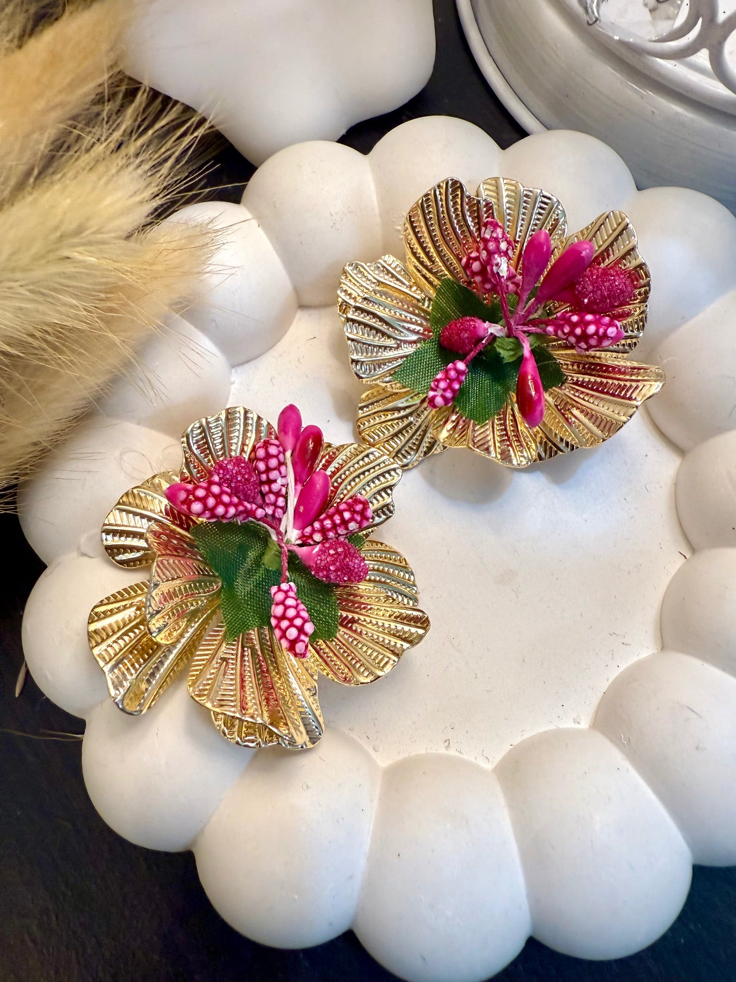 TE AMO ROSE STUDS