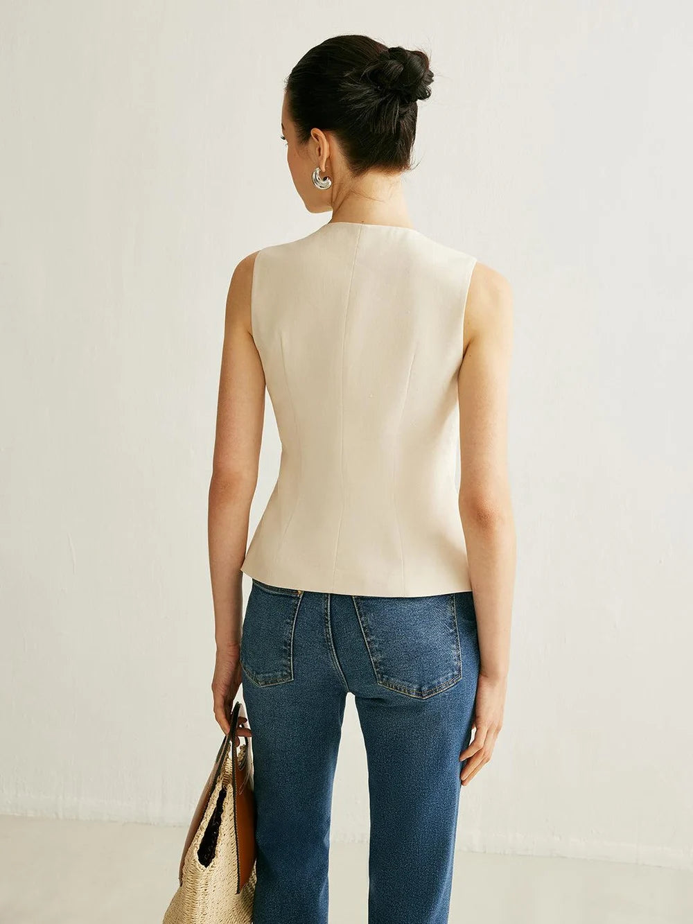 CHIC BUTTON VEST