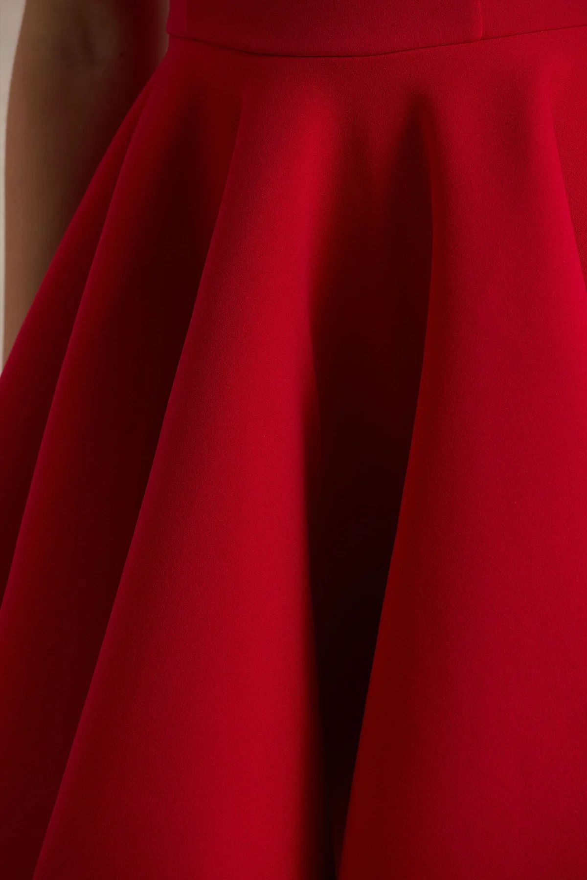 RED ONE SHOULDER BOW FLOUNCE DRESS