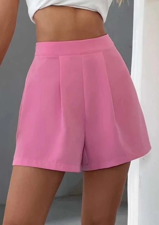 SOLID PLEATED SHORTS