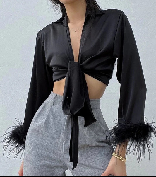 BLACK FUR SLEEVE TOP